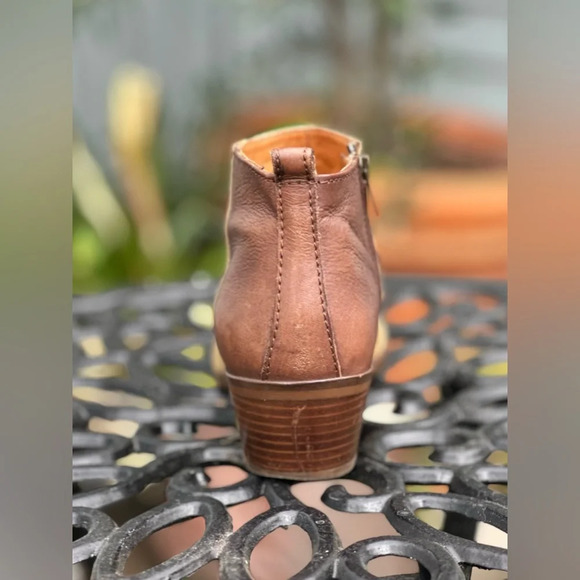 Madewell — The Cait Boot - Picture 5 of 5